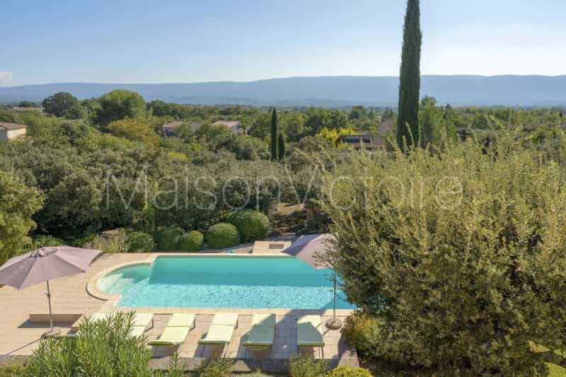 मकान में Cabrieres-d'Avignon, Provence-Alpes-Cote d'Azur 10151759