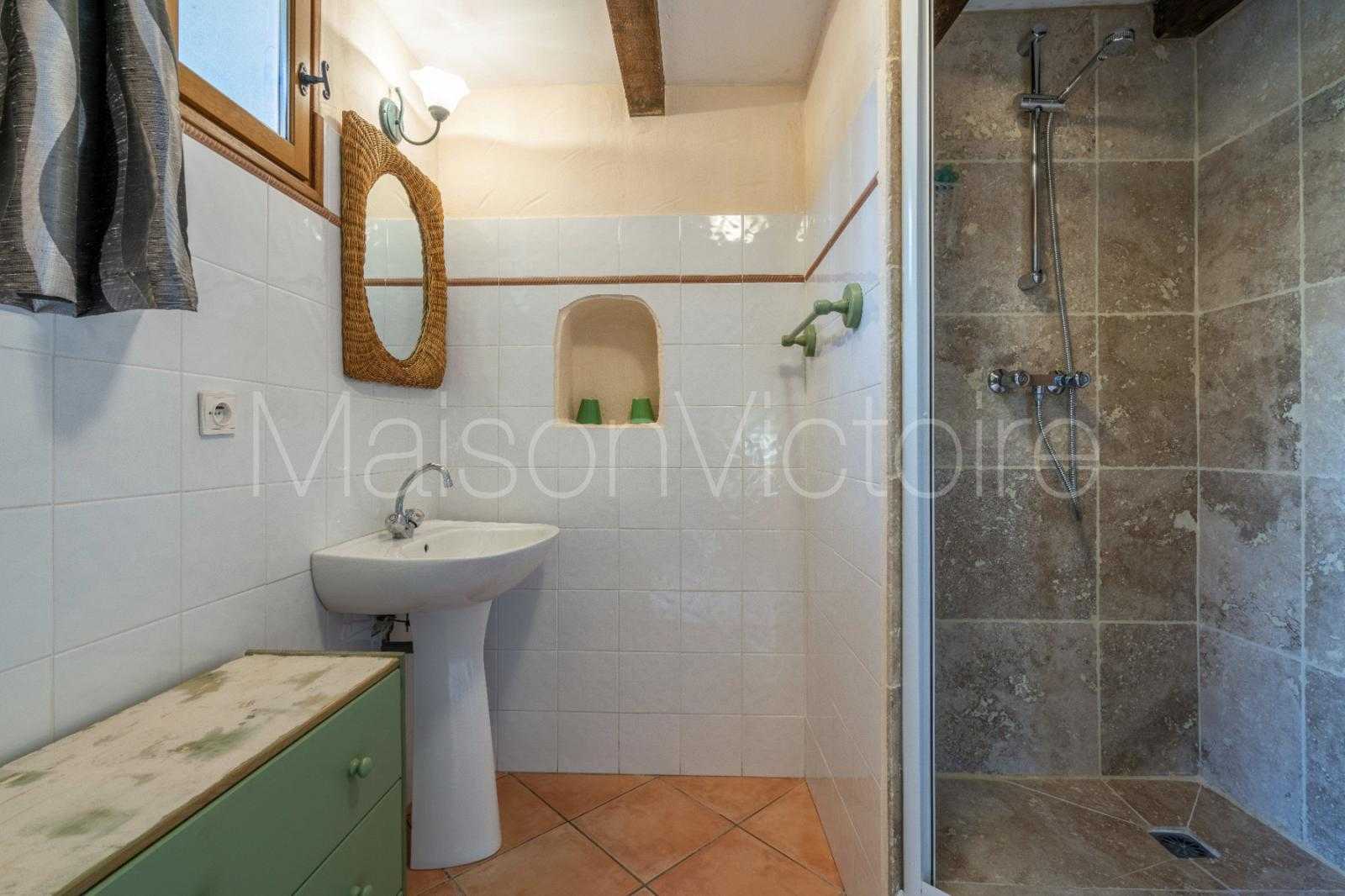 Dom w Mazan, Provence-Alpes-Côte d'Azur 10151783