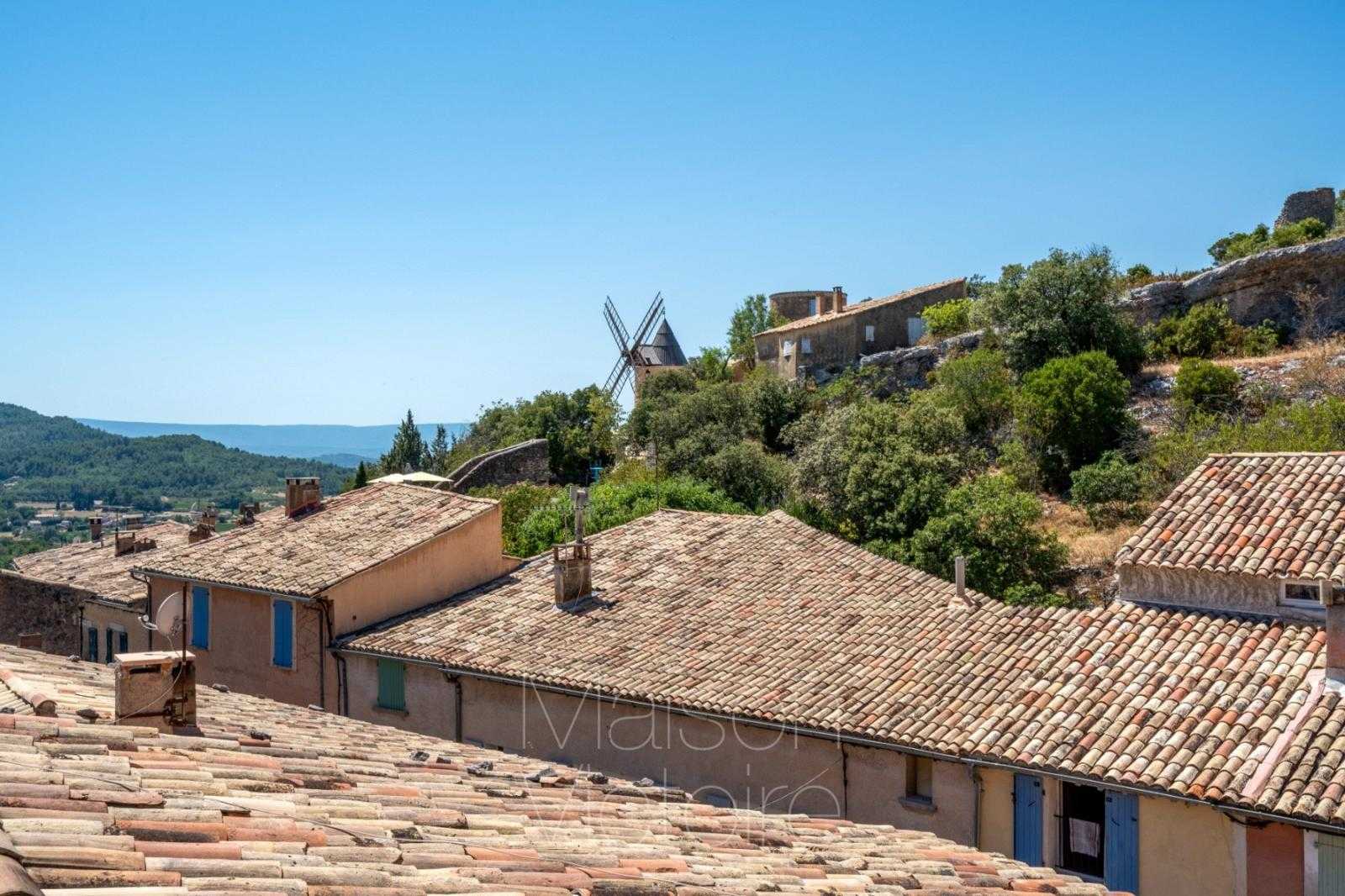 loger dans Saint-Saturnin-lès-Apt, Provence-Alpes-Côte d'Azur 10151788