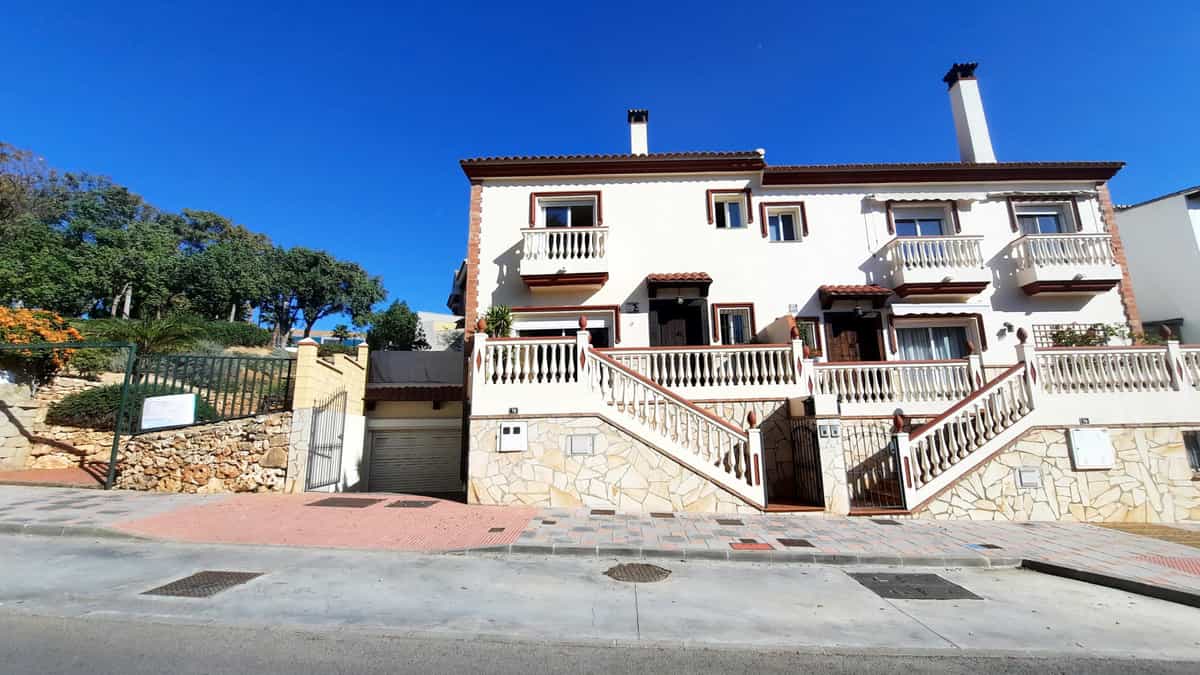 Haus im Fuengirola, Andalucía 10152096