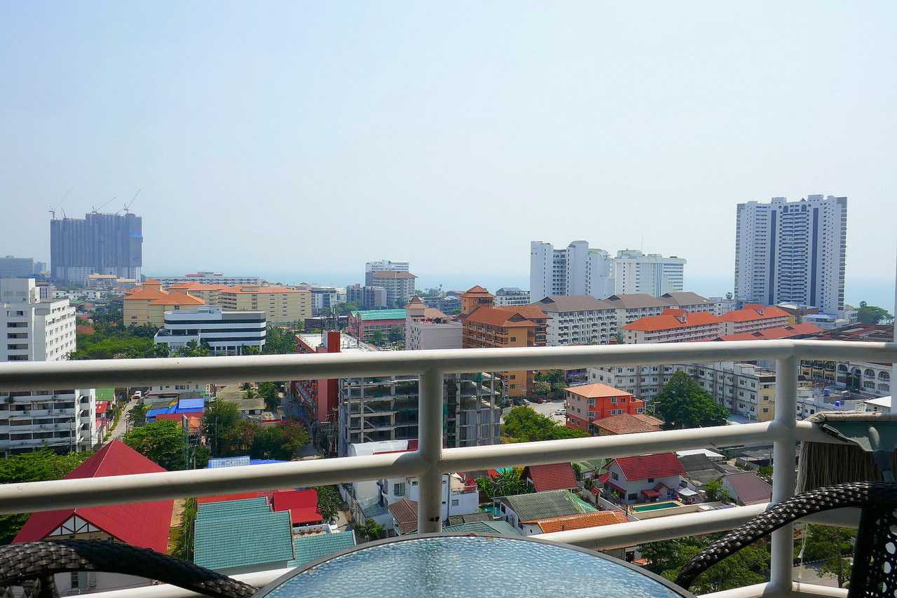 Condominium in , Chon Buri 10152928