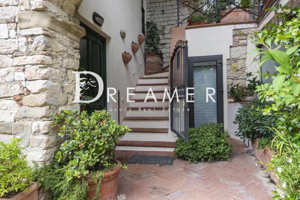 房子 在 Fiesole, Tuscany 10152972