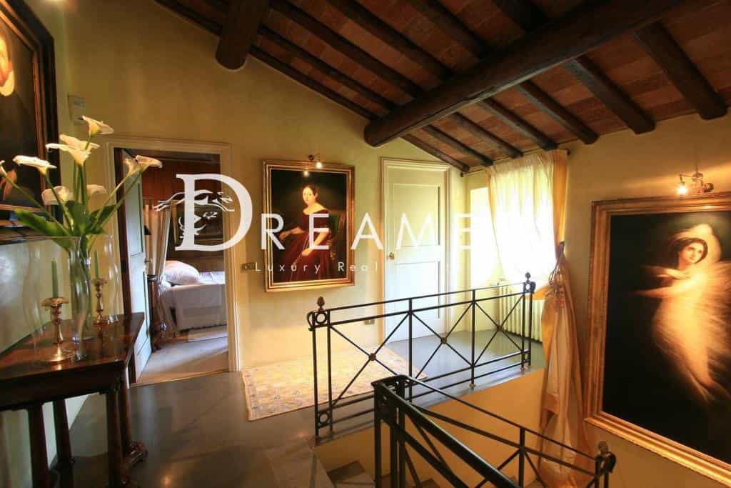 House in Rignano sull'Arno, Tuscany 10152974