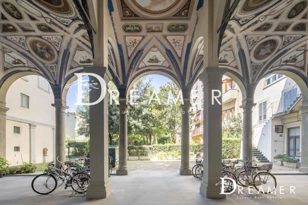 Condominium in Florence, Tuscany 10152975