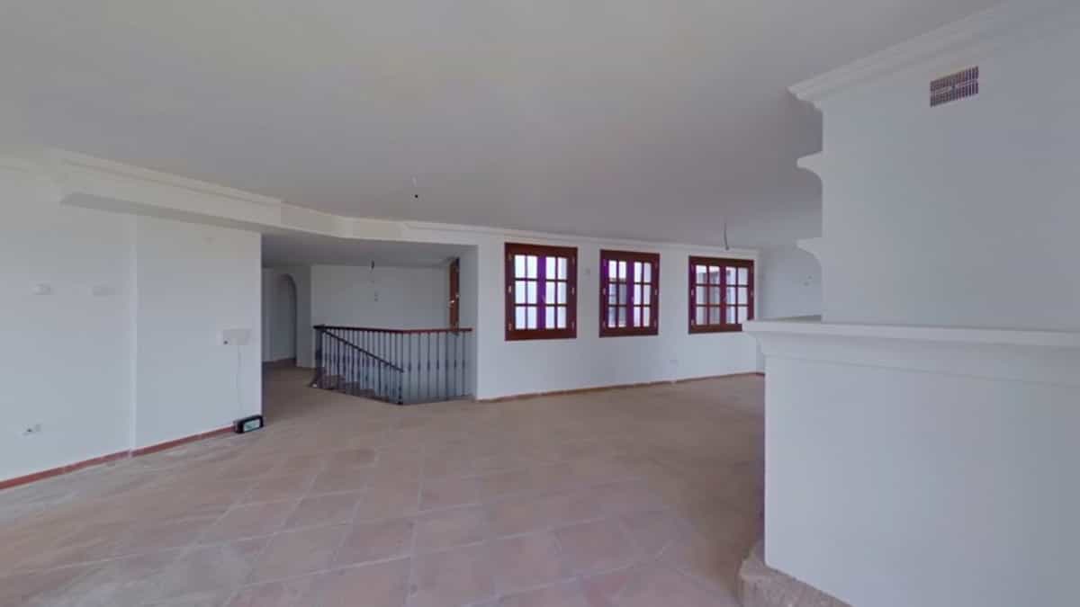 房子 在 Benahavís, Andalucía 10153155