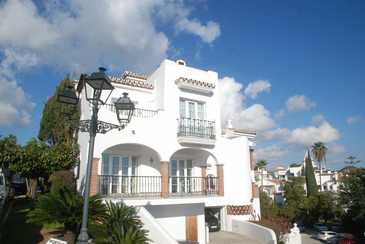 Квартира в Альхаурін-ель-Гранде, Андалусія 10153166