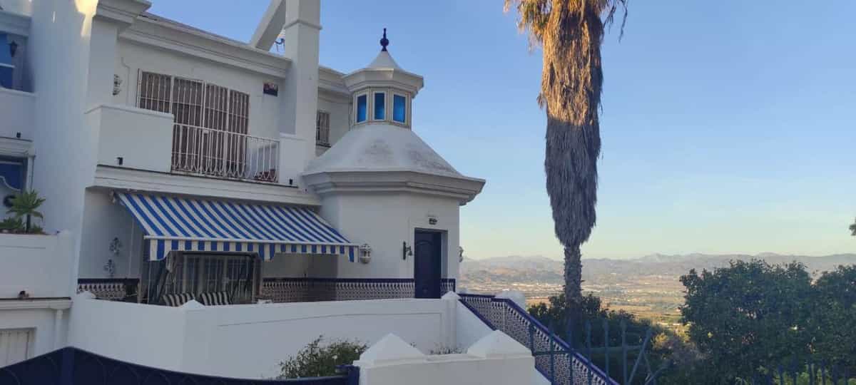 House in Alhaurin de la Torre, Andalusia 10153286