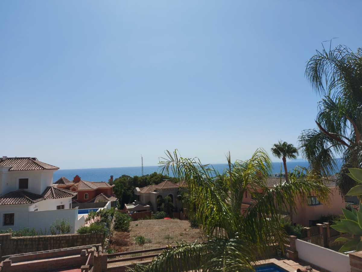 Land in Estepona, Andalusia 10153500