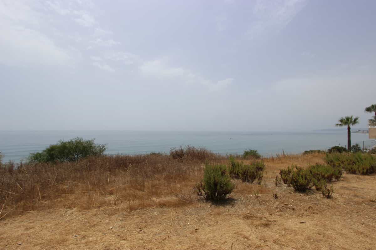 Land in Estepona, Andalusia 10153502
