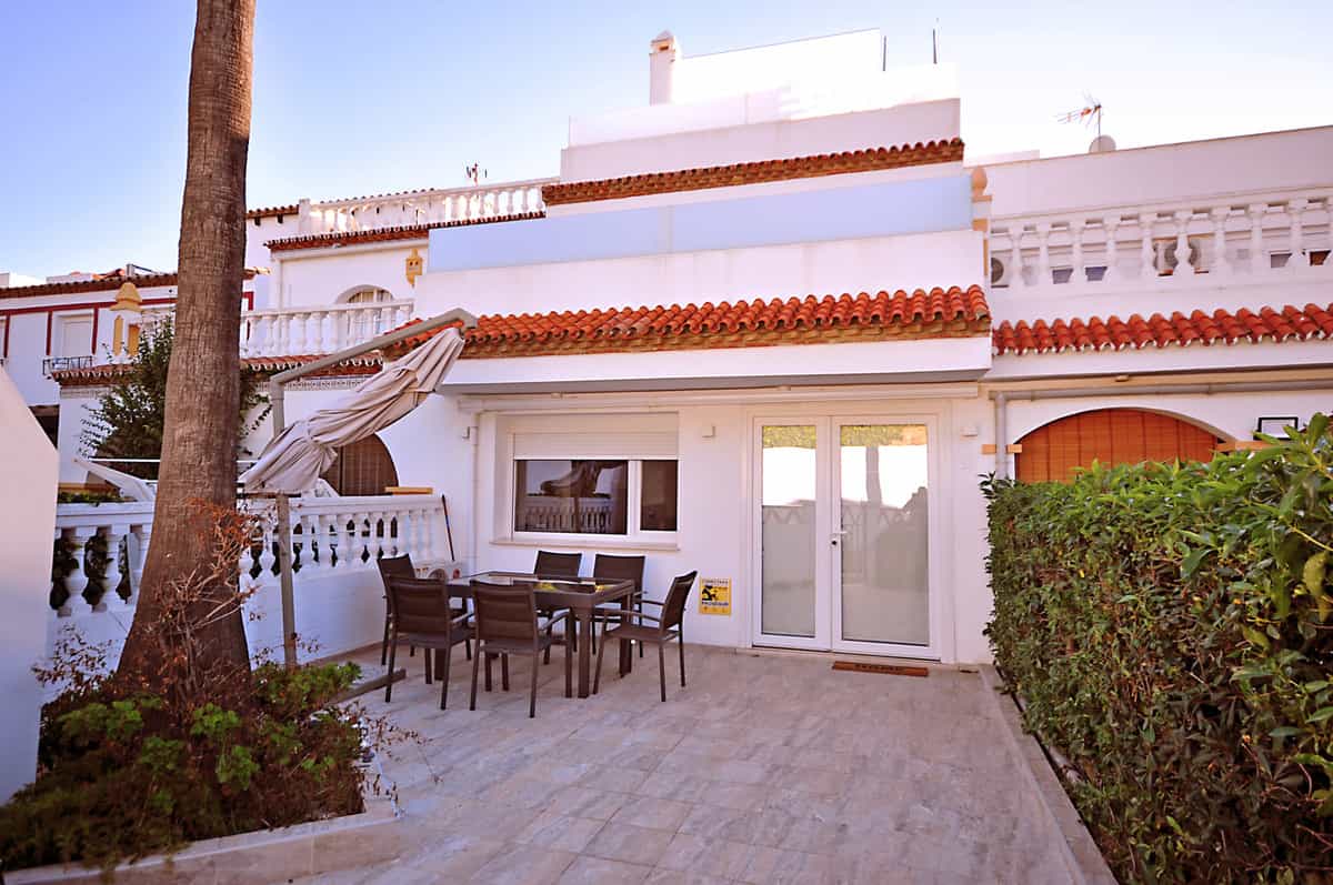House in Castillo de Sabinillas, Andalusia 10153646