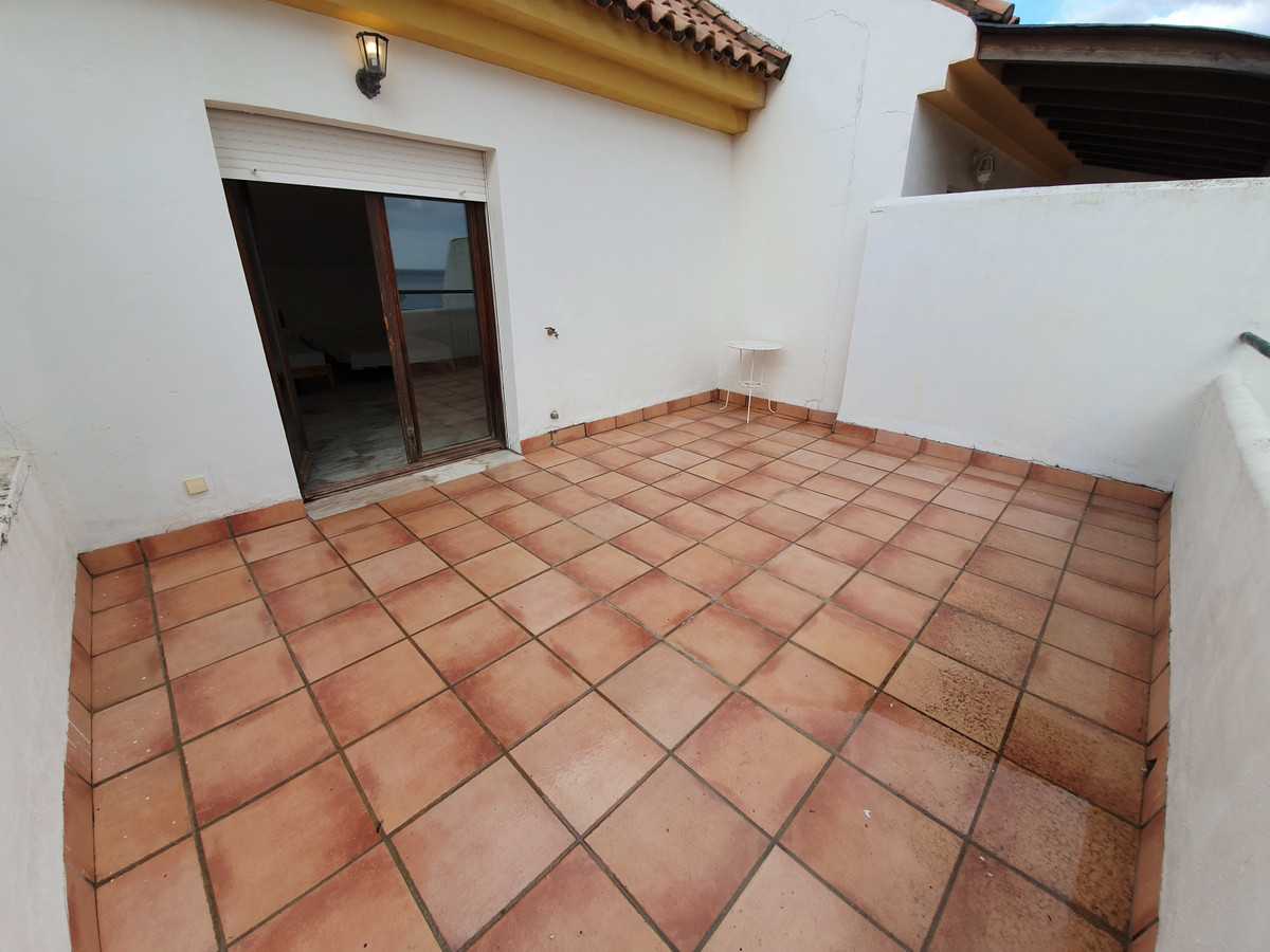 House in Puerto de la Duquesa, Andalusia 10153768