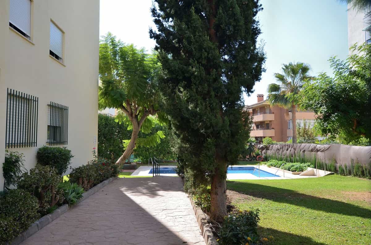 Condominium in Arroyo de la Miel, Andalusia 10153993