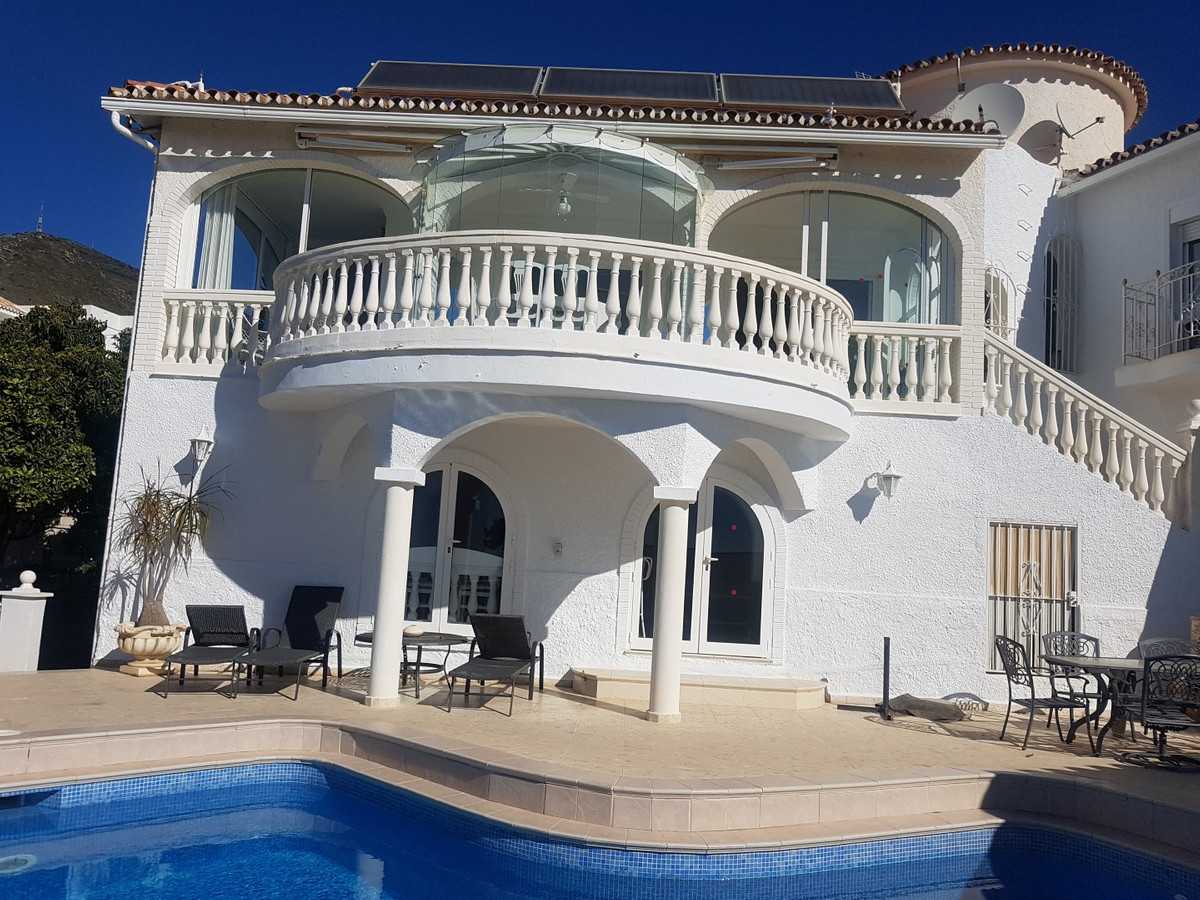 Casa nel Arroyo de la Miel, Andalusia 10154067
