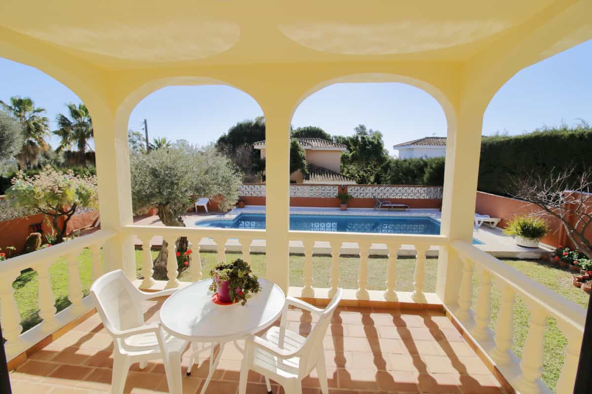 Casa nel Arroyo de la Miel, Andalusia 10154160