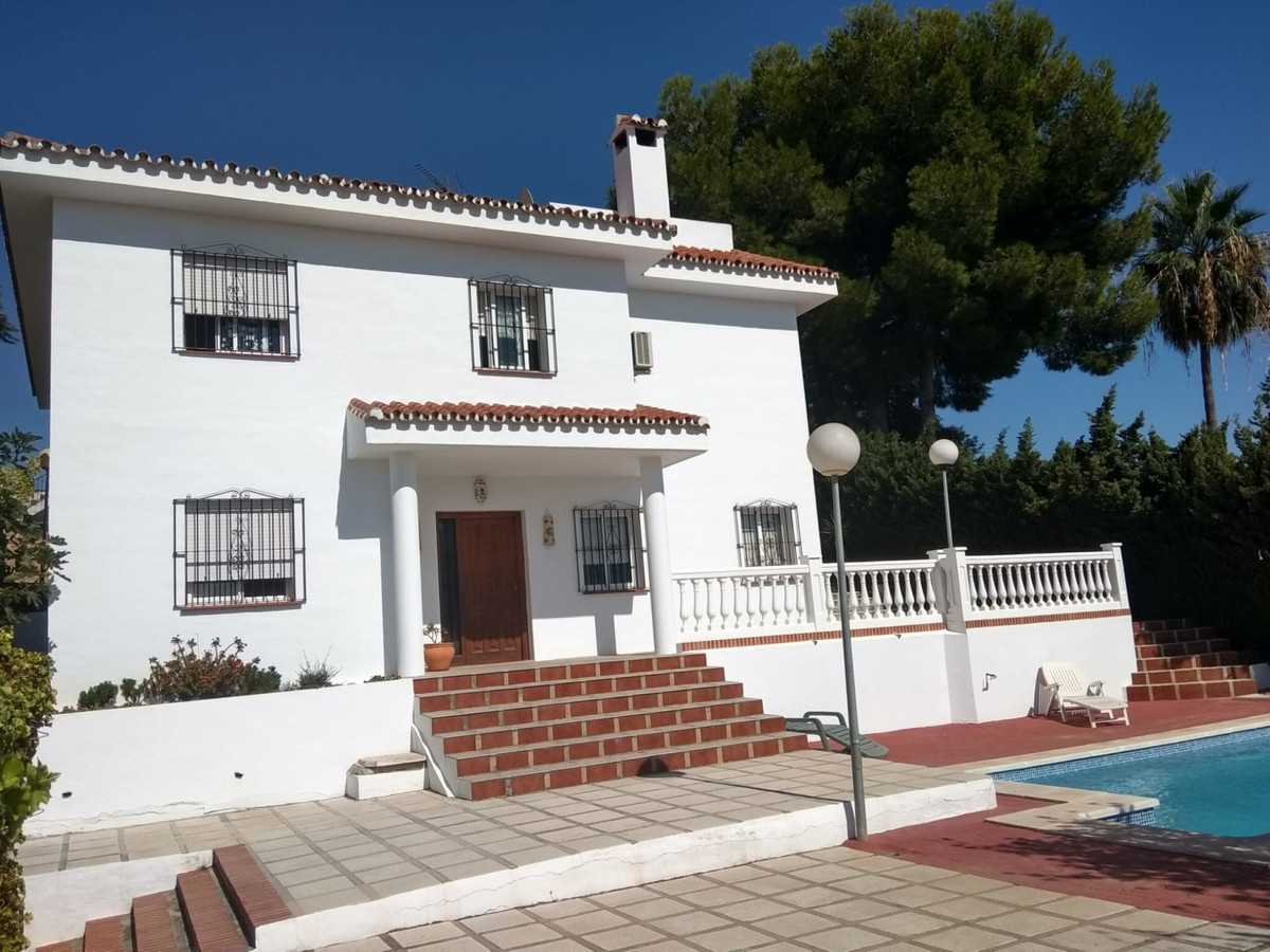Будинок в Benalmádena, Andalucía 10154383