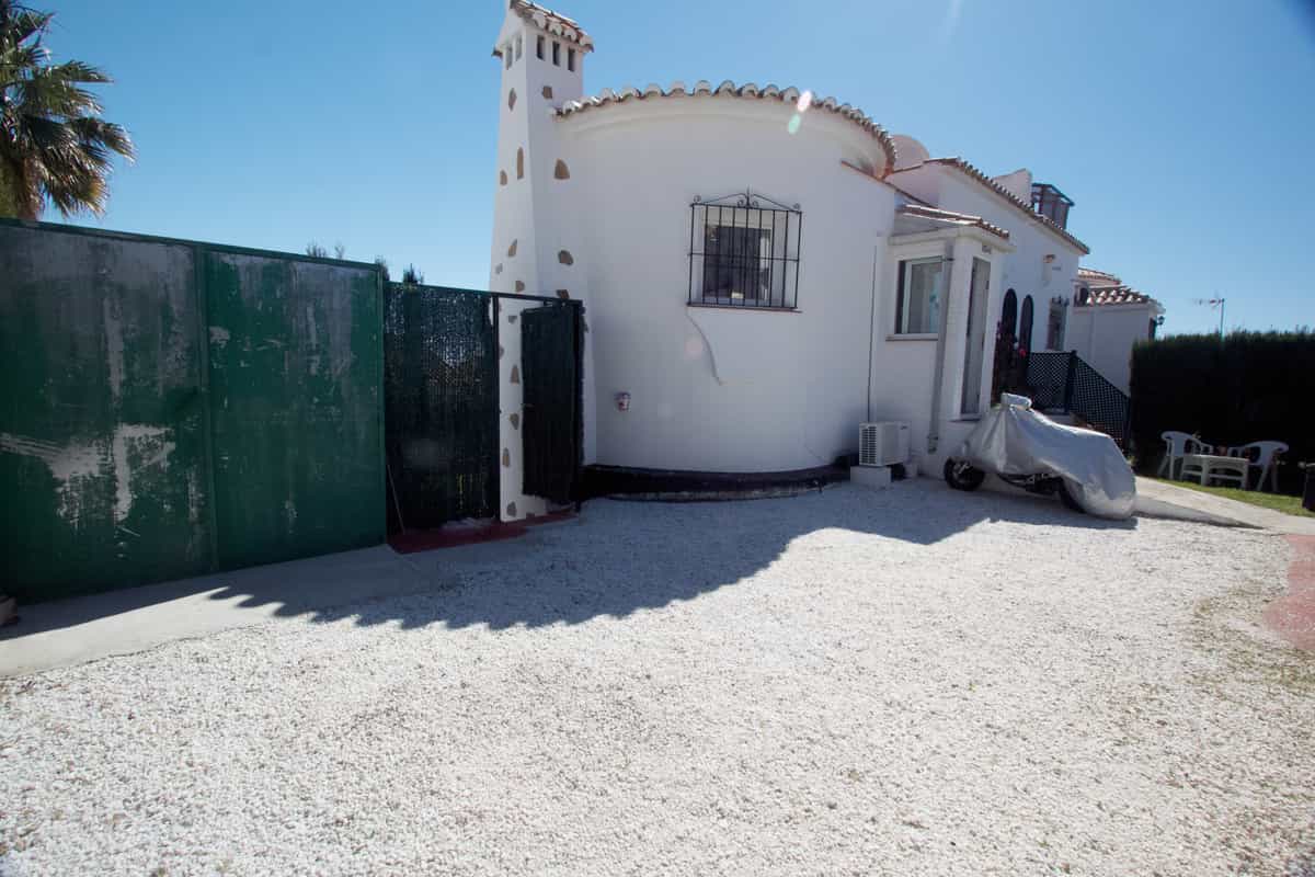 मकान में Puerto de la Duquesa, Andalusia 10154434