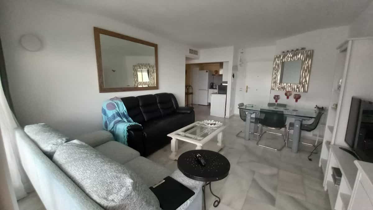 Condominium in Arroyo de la Miel, Andalusia 10154643