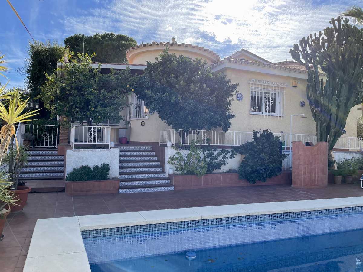 House in Benalmadena, Andalusia 10154752