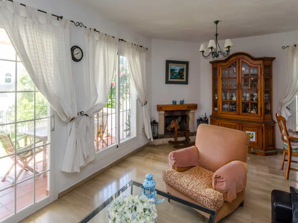 Будинок в Фуенхірола, Андалусія 10154791