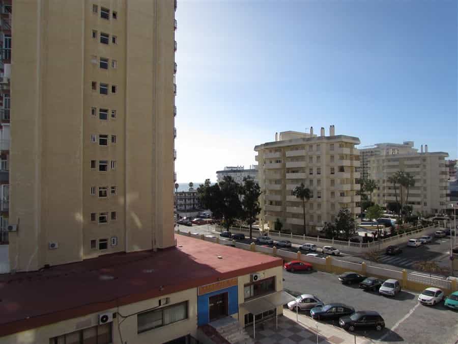 Condominium dans Benalmádena, Andalousie 10154804