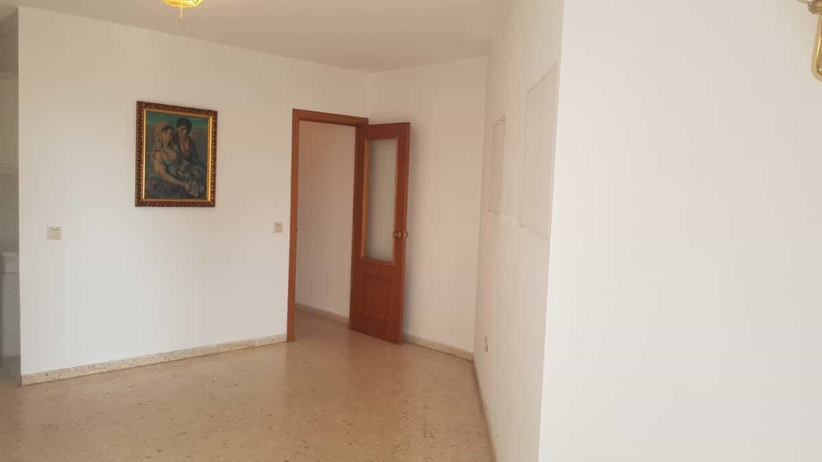 Condominium in San Pedro de Alcántara, Andalusië 10155091