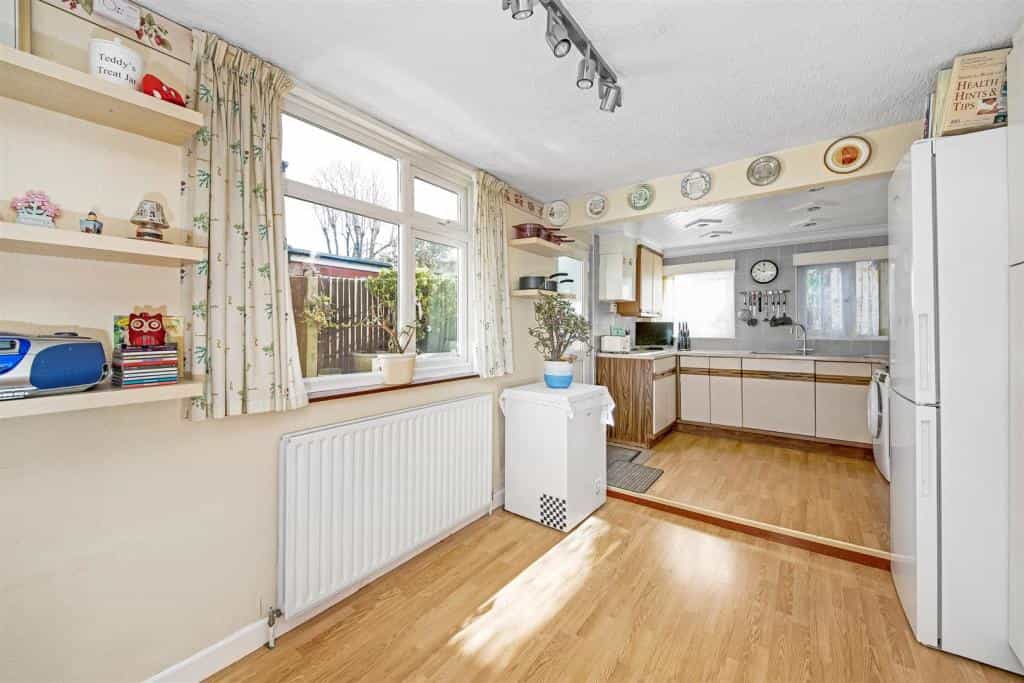 House in Elmers End, Bromley 10155330