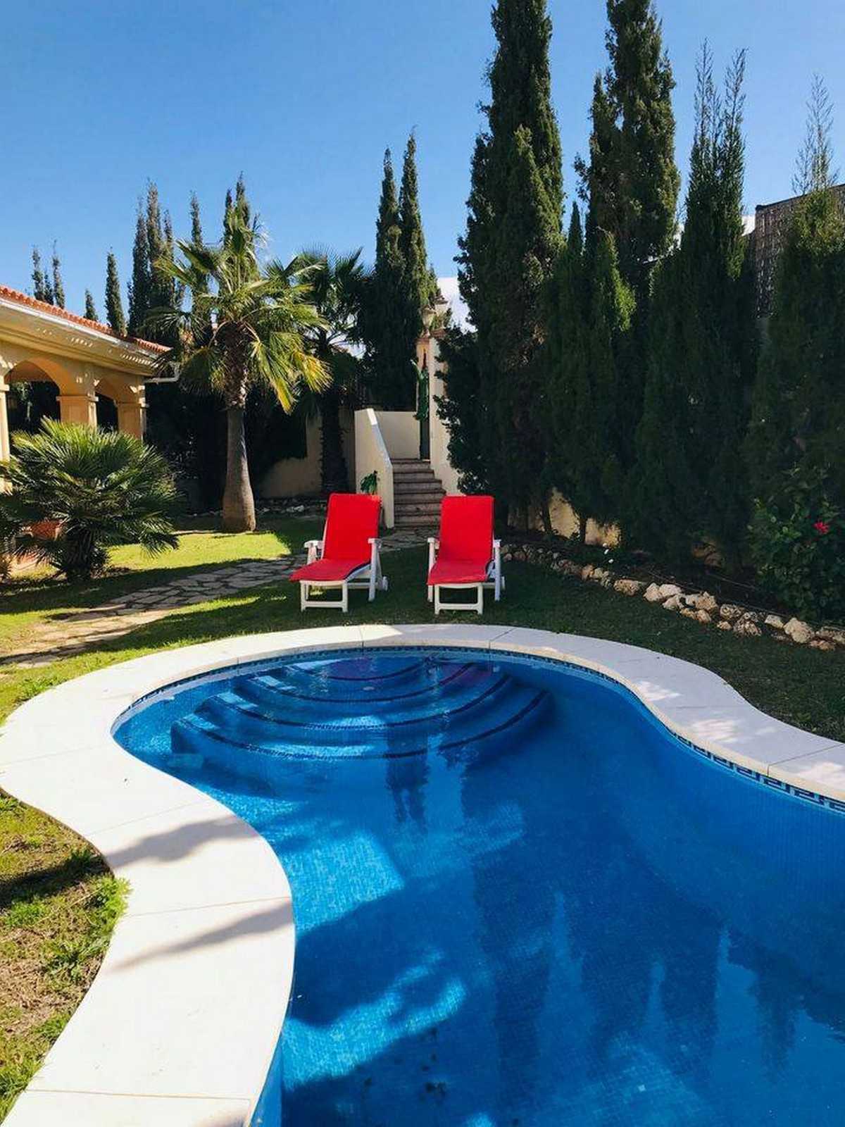 Будинок в Las Lagunas, Andalusia 10155336