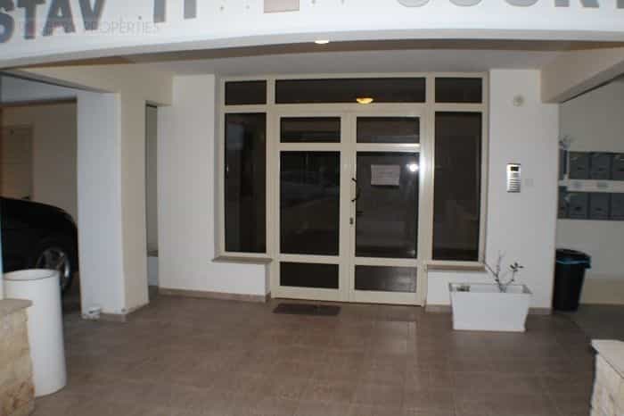Condominium in Erimi, Lemesos 10155348