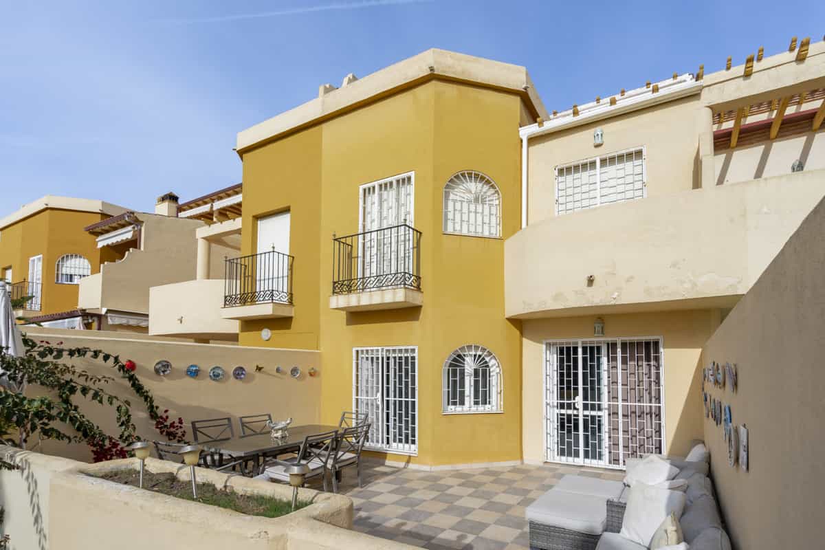 rumah dalam Marbella, Andalusia 10155924