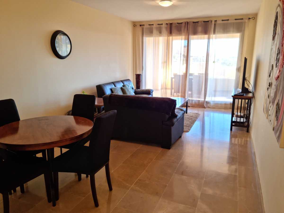 Condominium in Puerto de la Duquesa, Andalusia 10156050