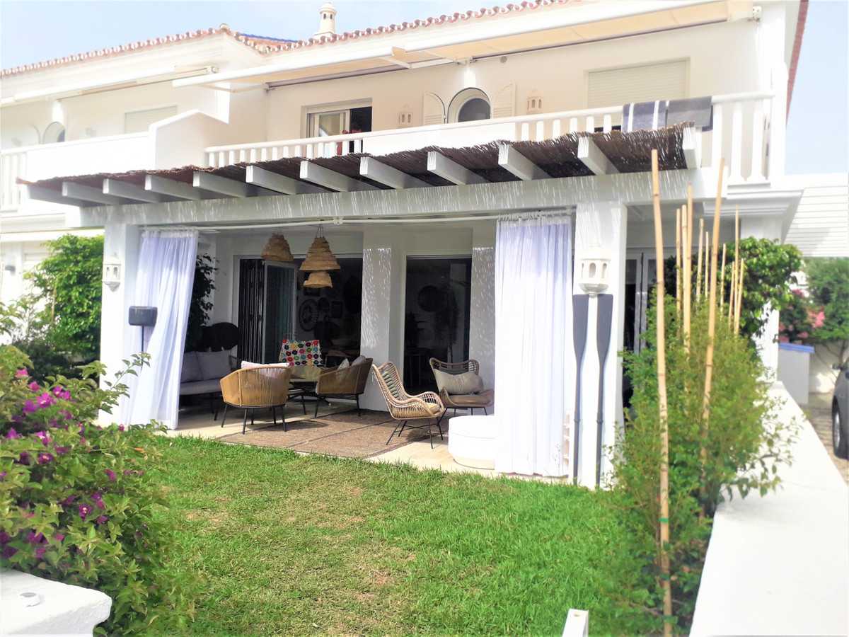 House in San Pedro de Alcantara, Andalusia 10156561