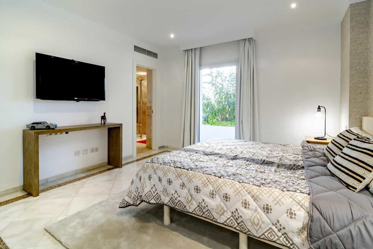 Квартира в Marbella, Andalucía 10156727
