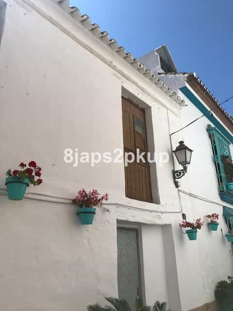 rumah dalam Estepona, Andalusia 10157201