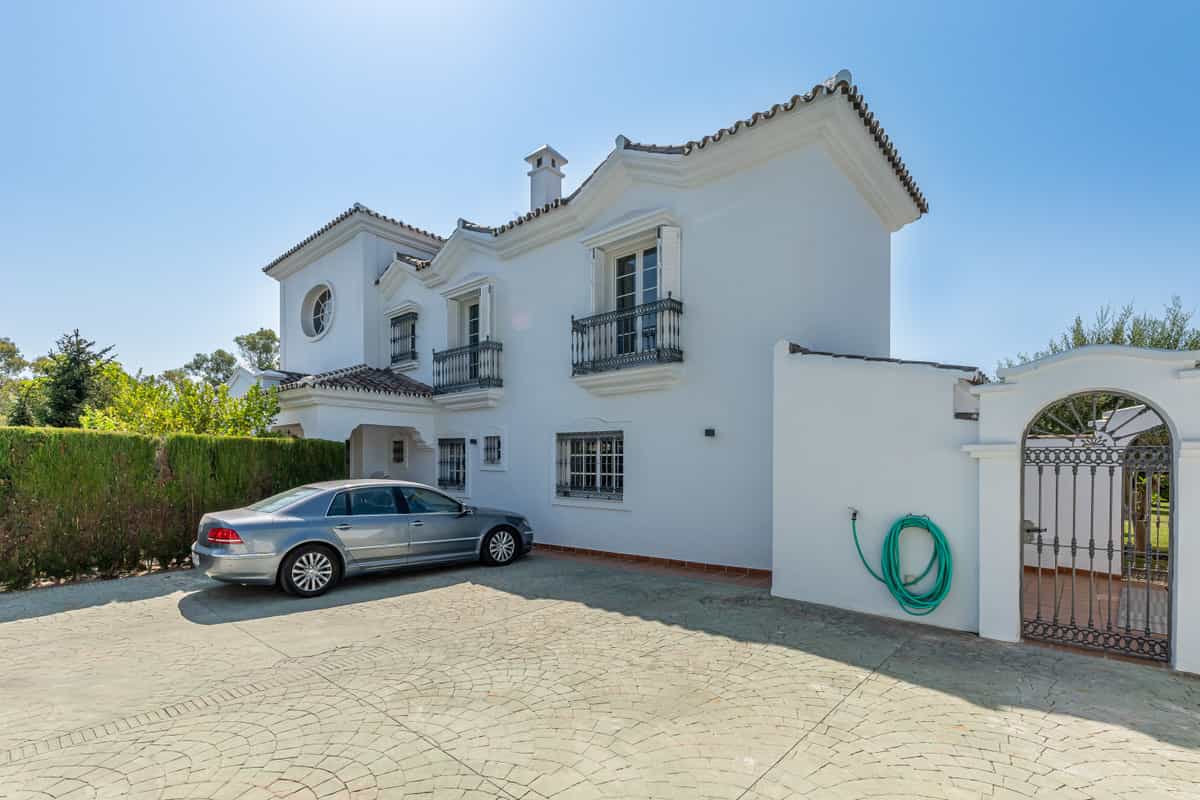 rumah dalam Estepona, Andalucía 10157341