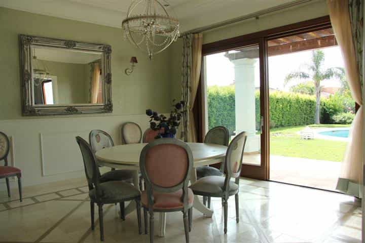 بيت في Marbella, Andalusia 10157588