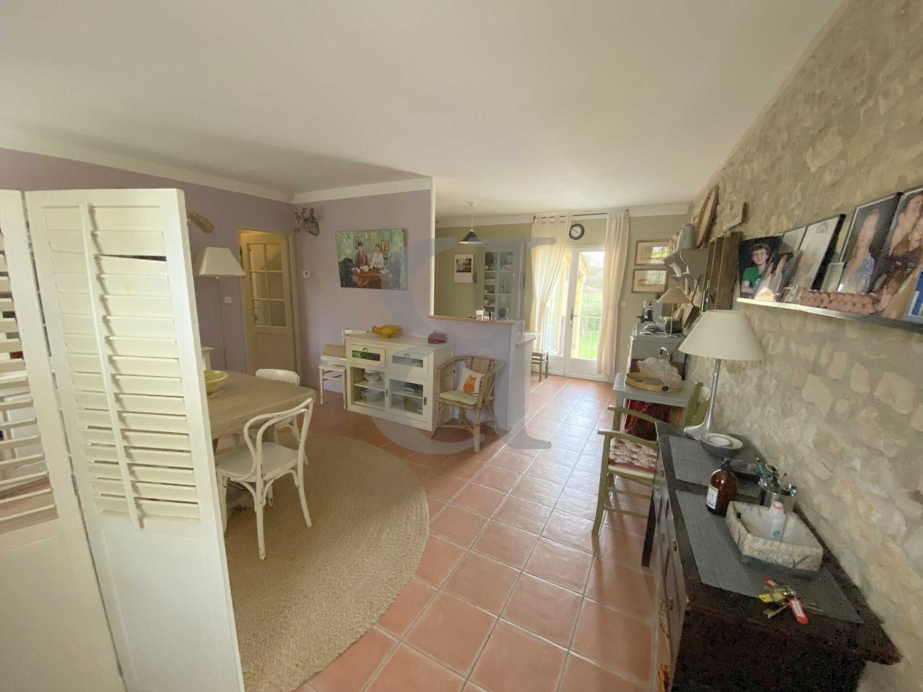 Haus im L'Isle-sur-la-Sorgue, Provence-Alpes-Côte d'Azur 10157663