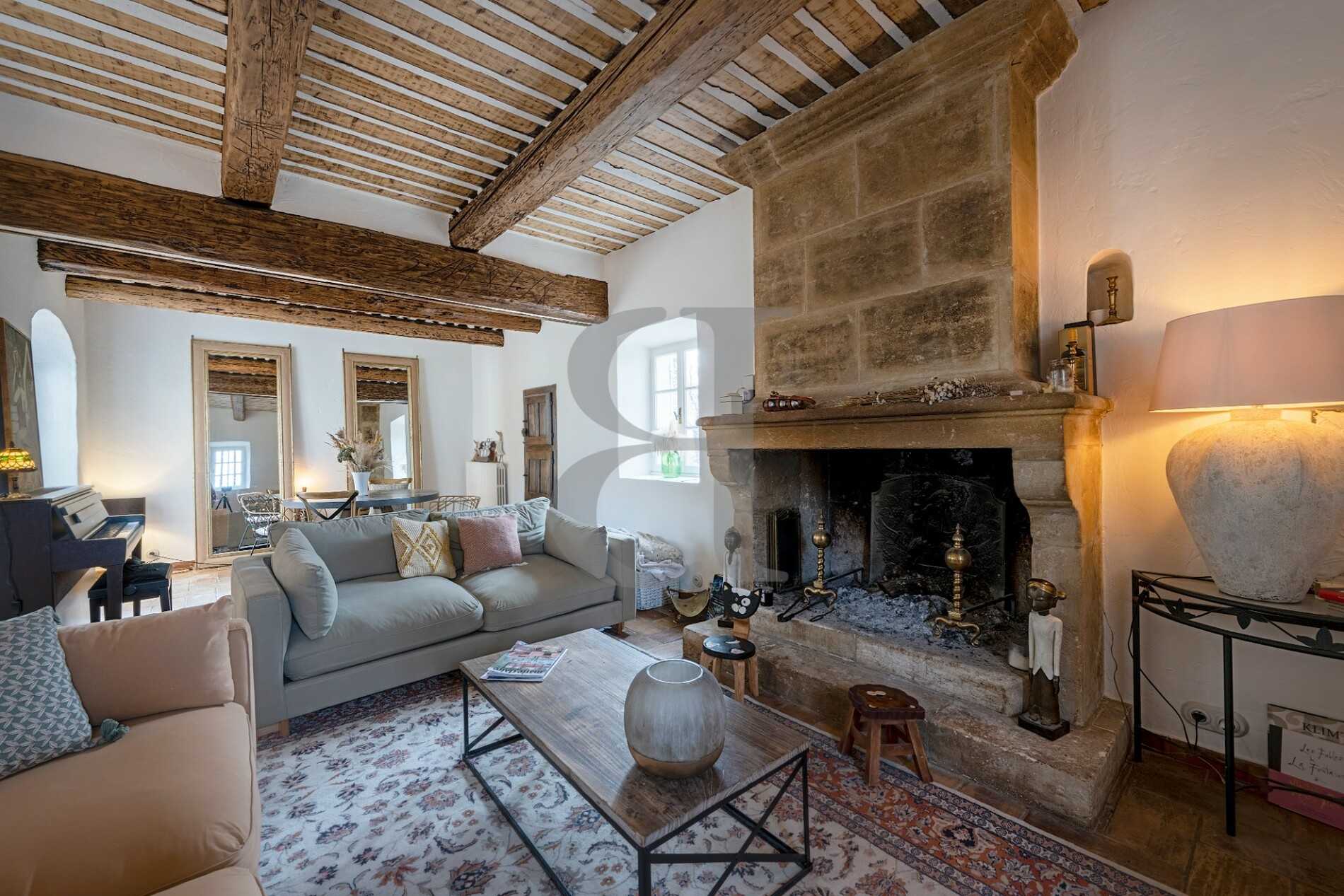 casa en L'Isle-sur-la-Sorgue, Provence-Alpes-Côte d'Azur 10157673