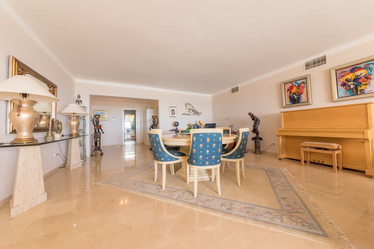 Condominium dans Marbella, Andalousie 10157763