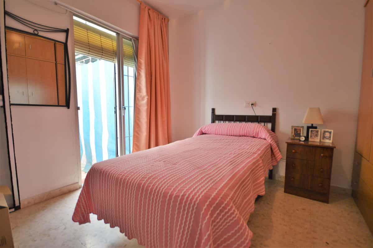 Condominium in Marbella, Andalusia 10157909