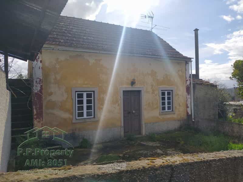 Talo sisään Ferreira do Zezere, Santarem 10158006