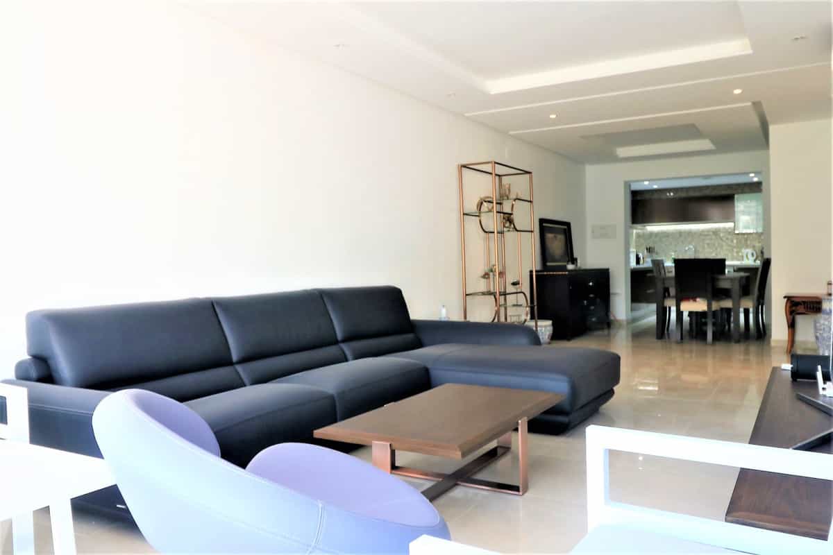 Condominium in Marbella, Andalucía 10158088