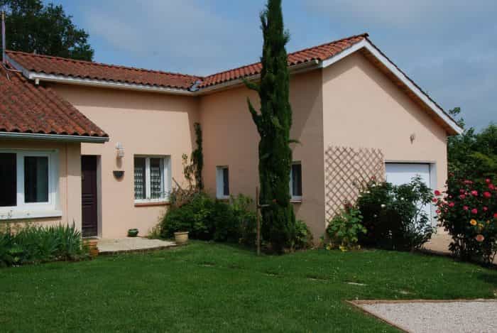 жилой дом в Seissan, Occitanie 10158208