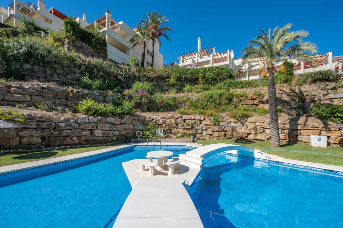 Condominium in Marbella, Andalucía 10158240