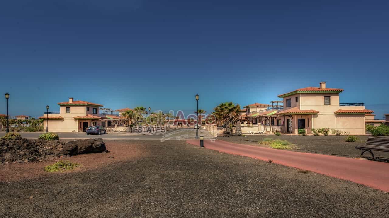 House in La Oliva, Canary Islands 10158252