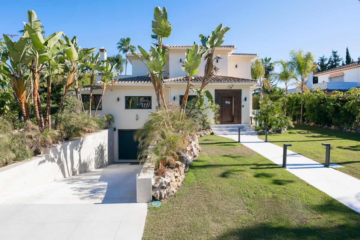 House in Marbella, Andalucía 10158378