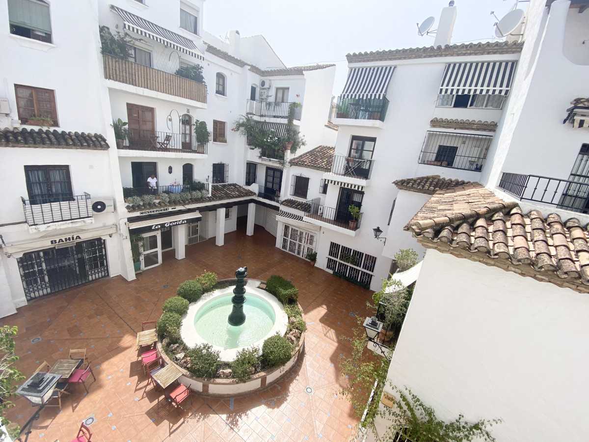 Condominium in , Andalusia 10158418