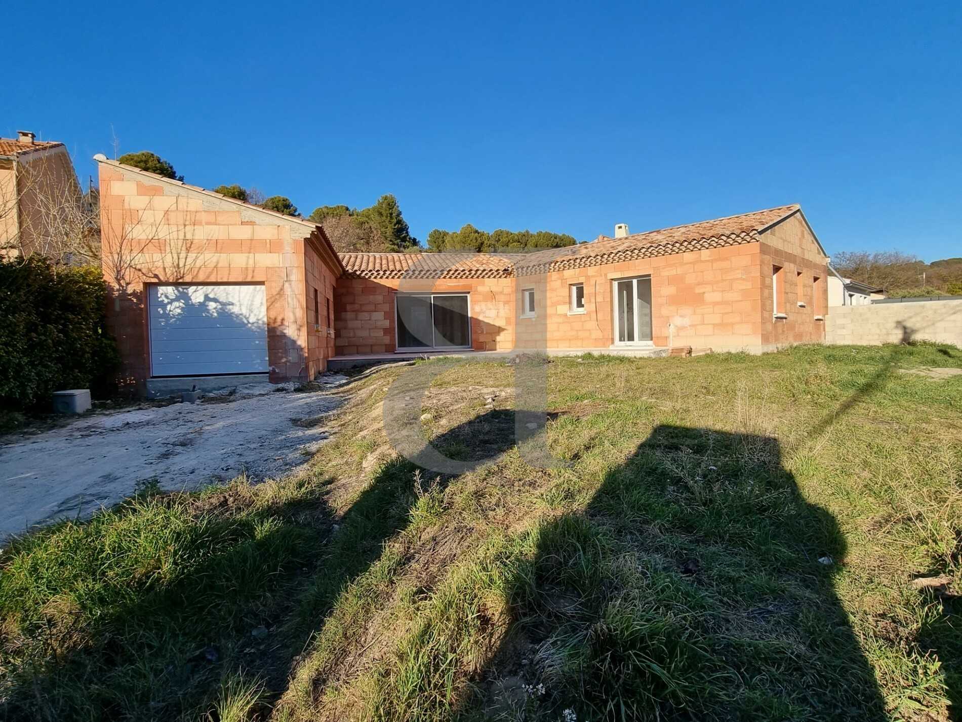 Huis in Malemort-du-Comtat, Provence-Alpes-Côte d'Azur 10158679