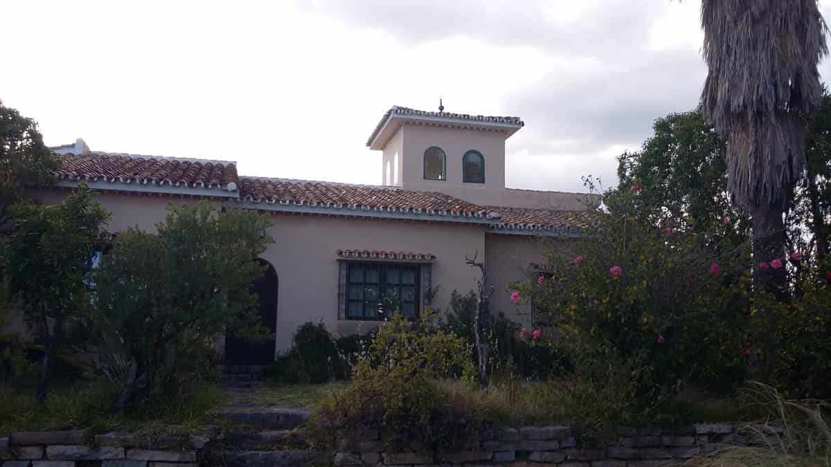 Будинок в Estepona, Andalucía 10158683