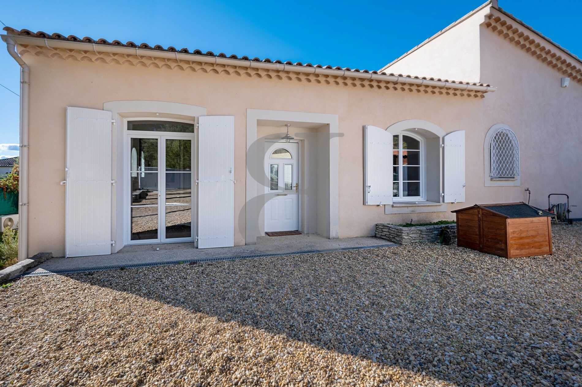 Haus im L'Isle-sur-la-Sorgue, Provence-Alpes-Côte d'Azur 10158769