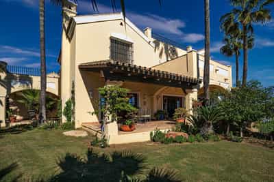 House in Puerto de la Duquesa, Andalusia 10159039